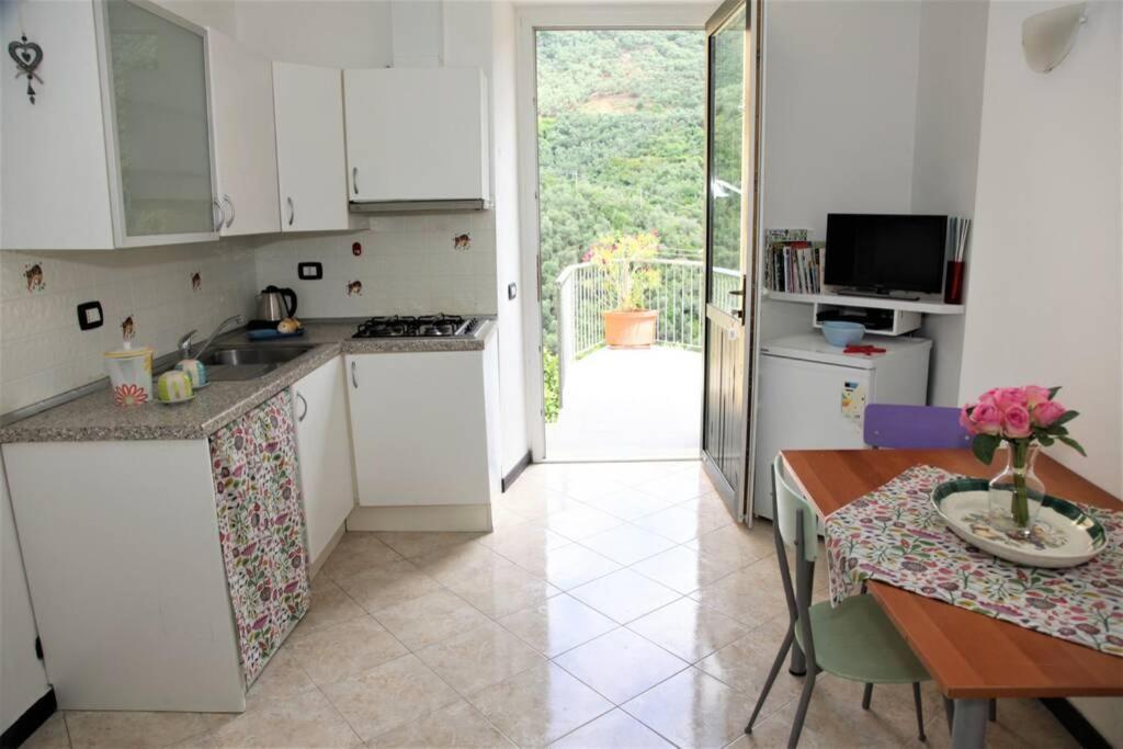Le Case Della Lizza - Casa Verde Levanto Luaran gambar